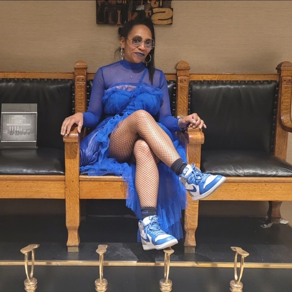 Shein tulle dress with removable train. Royal blue with black trim size 12. Prom - Picture 2 of 4